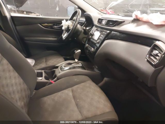 JN1BJ1CR0HW126876 Nissan Rogue Sport Sv