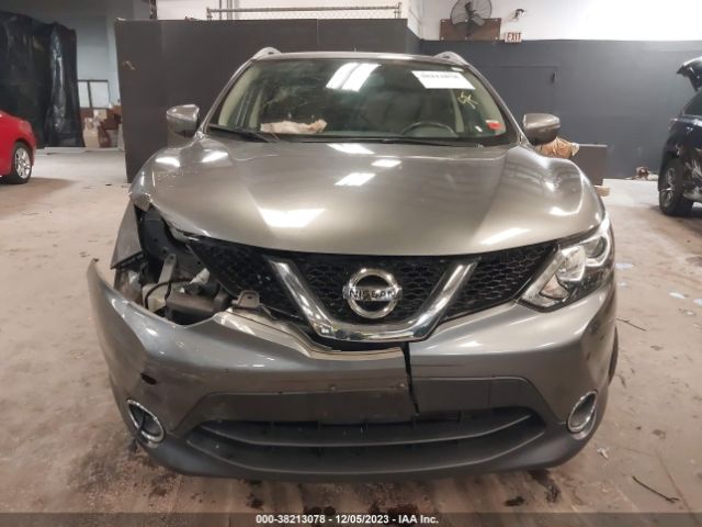JN1BJ1CR0HW126876 Nissan Rogue Sport Sv