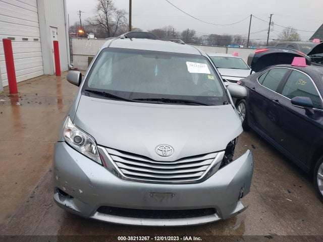 2015 TOYOTA SIENNA LE 8 PASSENGER VIN: 5TDKK3DC3FS643618