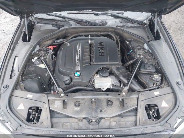 BMW 535i Xdrive 2016 WBA5B3C5XGG253009 Image 10
