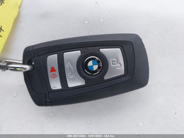 BMW 535i Xdrive 2016 WBA5B3C5XGG253009 Image 11