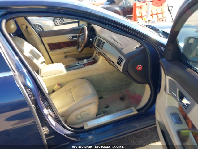 2009 JAGUAR XF SAJWA06B69HR06413 Photo 4