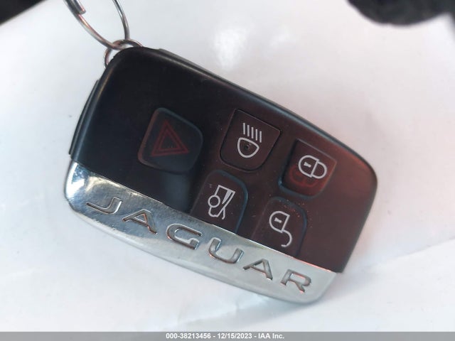 2014 JAGUAR F-TYPE SAJWA6FC5E8K01091 Photo 10