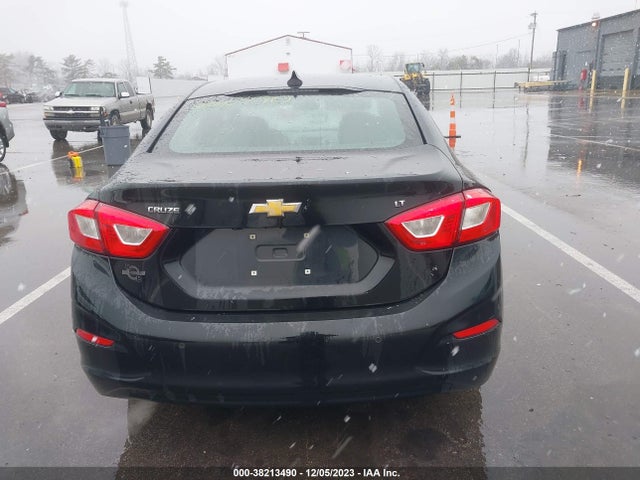 Chevrolet Cruze Lt Auto 2018 1G1BE5SM9J7135292 Image 17