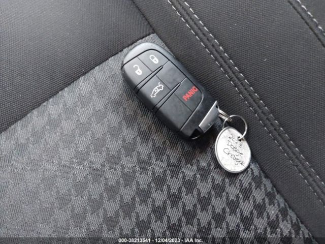 2C3CDZAG0PH586808 Dodge Challenger Sxt