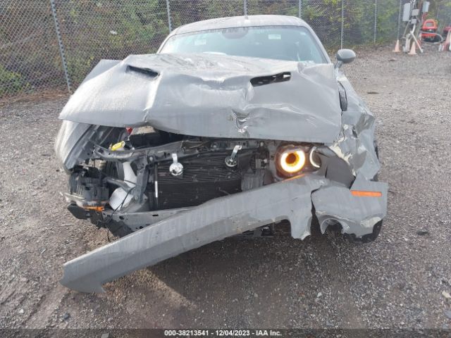 2C3CDZAG0PH586808 Dodge Challenger Sxt