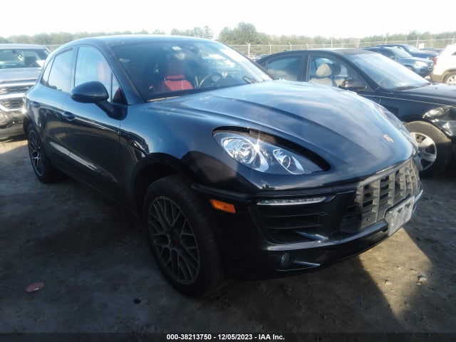 2018 PORSCHE MACAN WP1AA2A52JLB10263 Photo 0