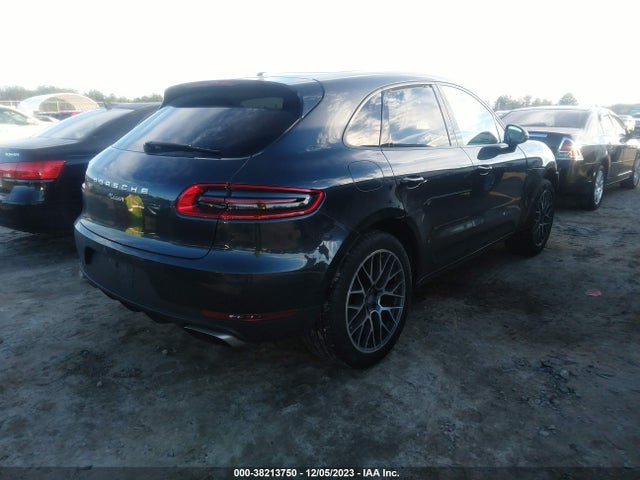 2018 PORSCHE MACAN WP1AA2A52JLB10263 Photo 3