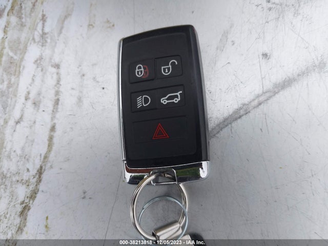 2019 JAGUAR E-PACE SADFJ2FX3K1Z39149 Photo 10