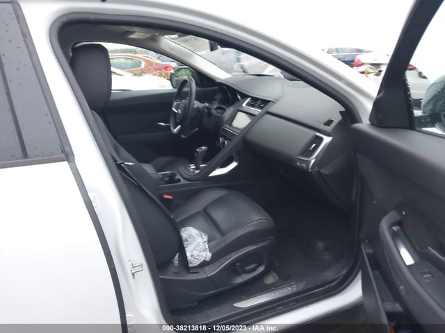 2019 JAGUAR E-PACE SADFJ2FX3K1Z39149 Photo 4
