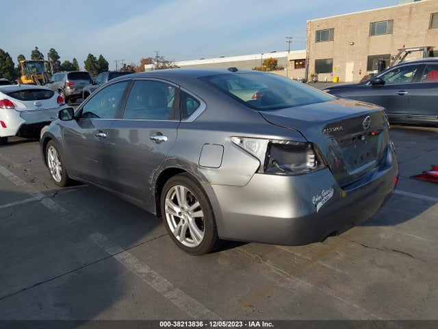 2015 NISSAN ALTIMA VIN: 1N4BL3AP0FC490417