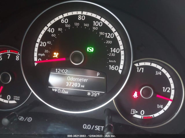 2013 VOLKSWAGEN BEETLE 2.5L VIN: 3VWJP7AT7DM647867