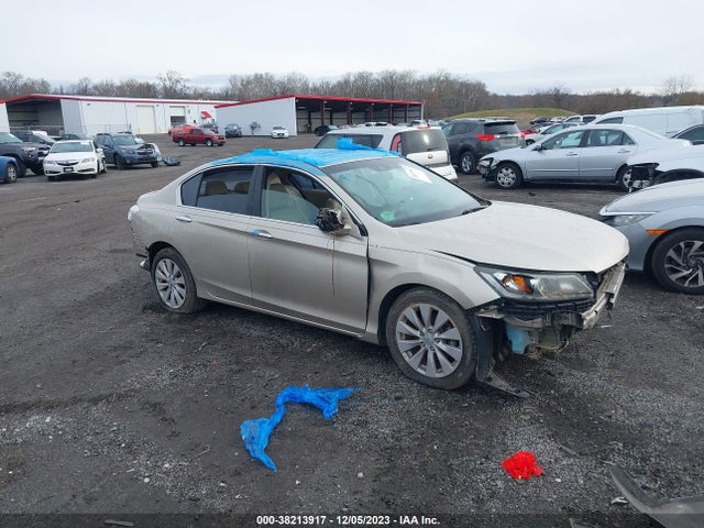 2013 HONDA ACCORD EX-L V-6 VIN: 1HGCR3F86DA025228