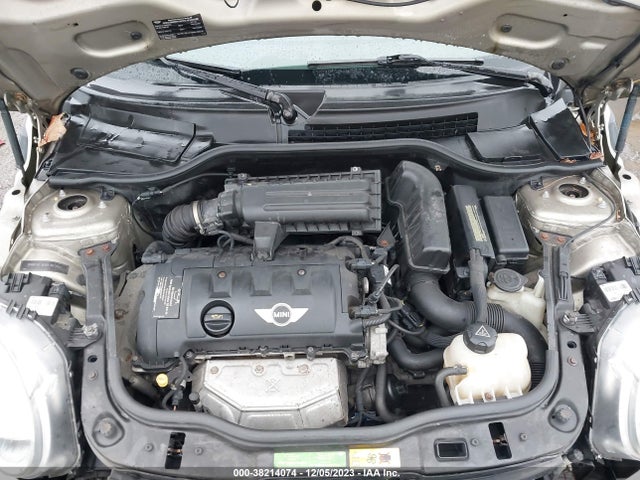2011 MINI COOPER WMWSU3C50BT094210 Photo 9