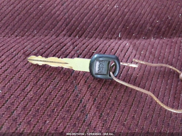 1996 GMC SIERRA C1500 VIN: 2GDEC19R3T1527426