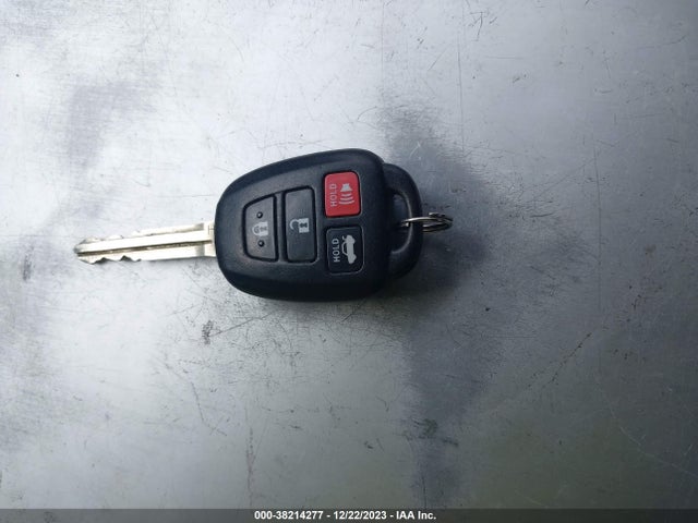 2017 TOYOTA CAMRY SE VIN: 4T1BF1FK4HU625975