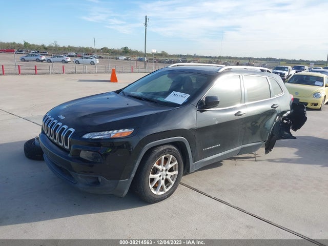 1C4PJLLB9JD538460 Jeep Cherokee Latitude Plus Fwd