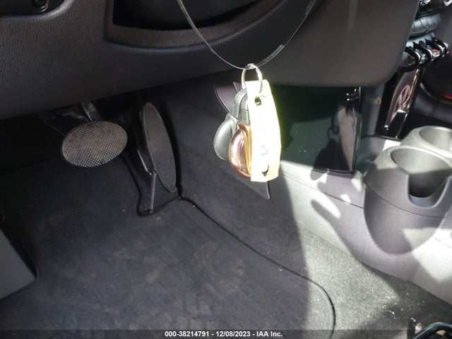 2021 MINI HARDTOP WMWXU9C02M2N40069 Photo 10