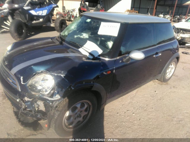 2006 MINI COOPER WMWRC33586TJ77813 Photo 1