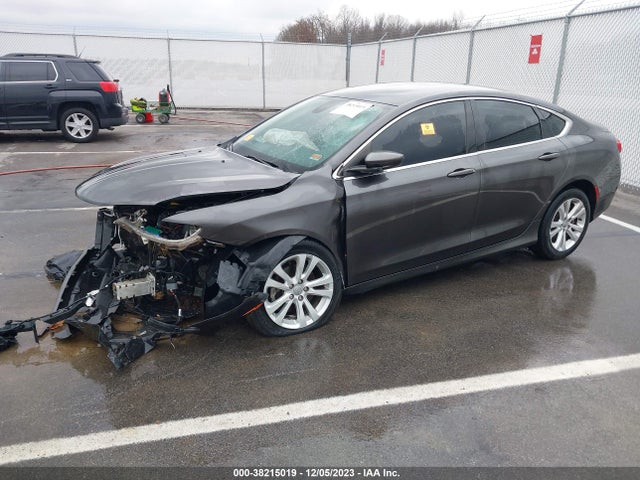 Chrysler 200 Limited 2016 1C3CCCAB3GN119989 Image 2