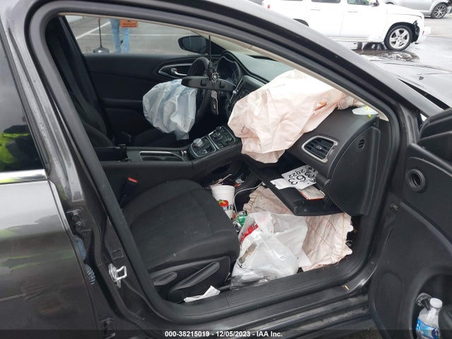 Chrysler 200 Limited 2016 1C3CCCAB3GN119989 Image 5