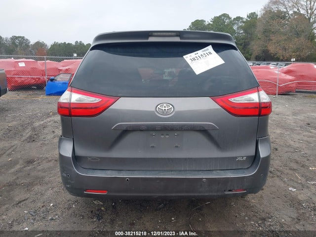 Toyota Sienna Xle 8 Passenger 2017 5TDYZ3DC3HS883115 Image 17