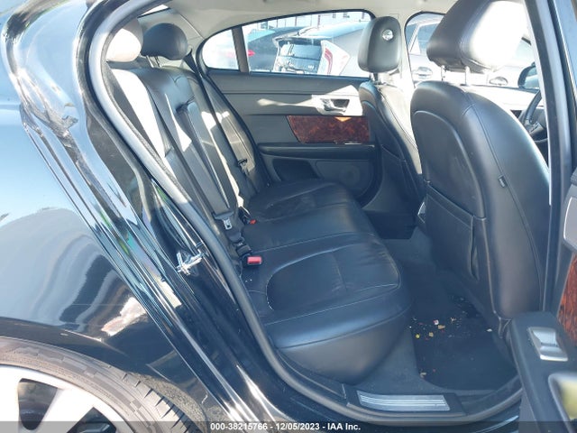 2010 JAGUAR XF SAJWA0GB7ALR57161 Photo 7