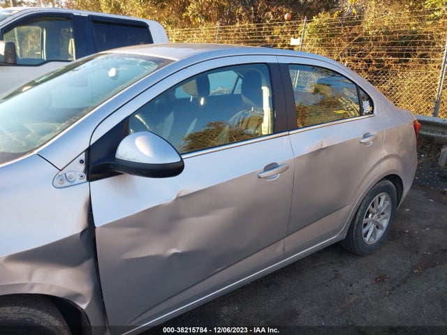 Chevrolet Sonic Lt Auto 2017 1G1JD5SHXH4142345 Image 14