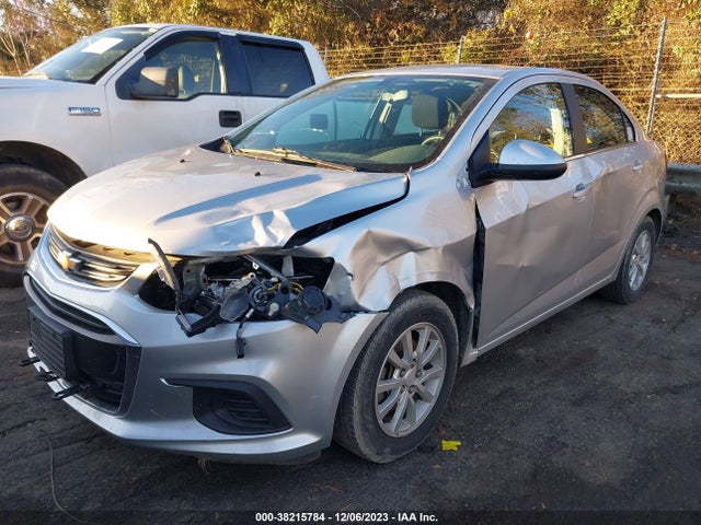 Chevrolet Sonic Lt Auto 2017 1G1JD5SHXH4142345 Image 2
