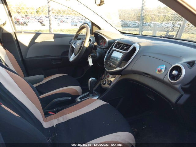 Chevrolet Sonic Lt Auto 2017 1G1JD5SHXH4142345 Image 5