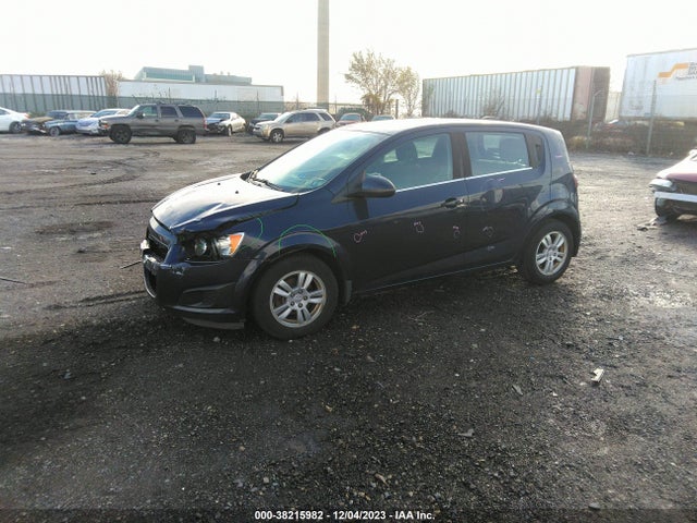 Chevrolet Sonic Lt Auto 2016 1G1JC6SG2G4113159 Image 2