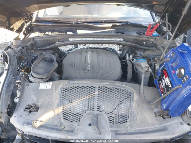 2018 PORSCHE MACAN WP1AA2A56JLB17913 Photo 9