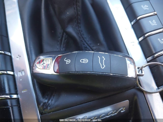 2018 PORSCHE MACAN WP1AA2A56JLB17913 Photo 10