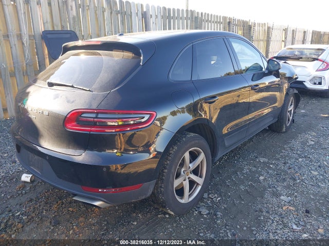 2018 PORSCHE MACAN WP1AA2A56JLB17913 Photo 3
