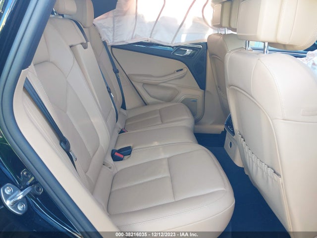 2018 PORSCHE MACAN WP1AA2A56JLB17913 Photo 7