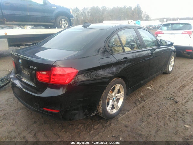 BMW 320i Xdrive 2015 WBA3C3G51FNS74260 Image 4