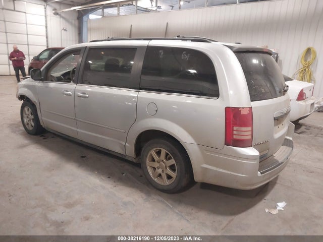 2010 CHRYSLER TOWN & COUNTRY LX VIN: 2A4RR2D14AR357047