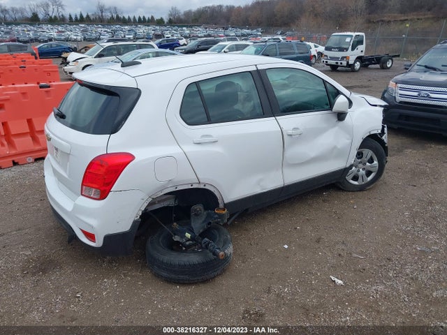 Chevrolet TRAX LS 2018 3GNCJKSB4JL411269 Image 4