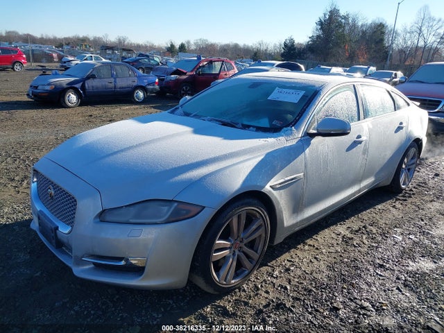 2016 JAGUAR XJ SAJWJ2GDXG8W03305 Photo 1