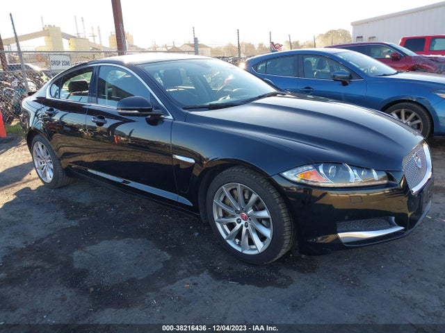 2015 JAGUAR XF SAJWA0FS7FPU87635 Photo 0