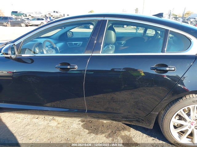 Jaguar Xf 2.0t Premium 2015 SAJWA0FS7FPU87635 Image 15