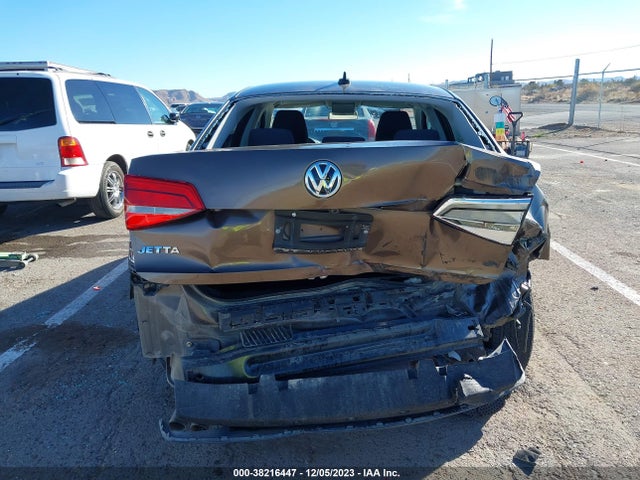 3VW2K7AJ0FM201838 Volkswagen Jetta 2.0l S