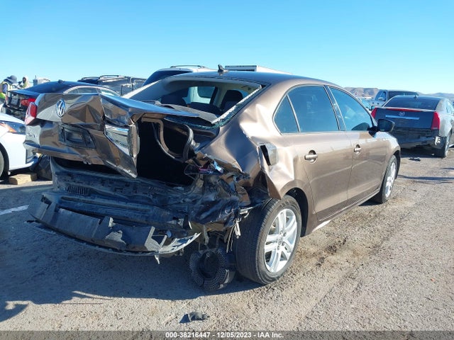 3VW2K7AJ0FM201838 Volkswagen Jetta 2.0l S