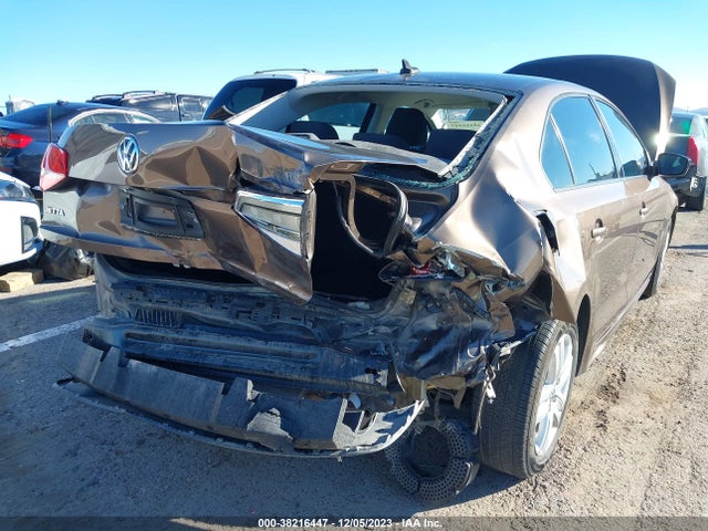 3VW2K7AJ0FM201838 Volkswagen Jetta 2.0l S