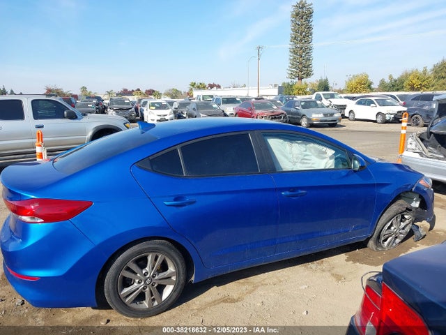 2018 HYUNDAI ELANTRA SEL VIN: 5NPD84LF0JH351576