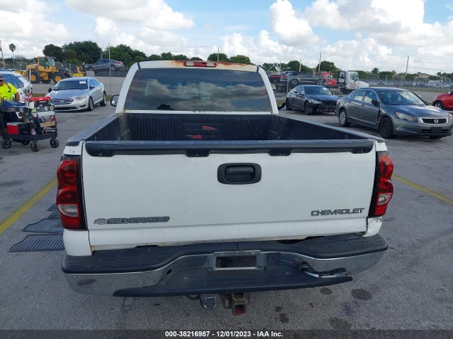 2004 CHEVROLET SILVERADO 1500 LS VIN: 2GCEC19T241143266