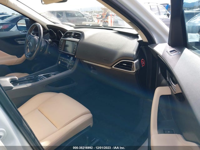 2018 JAGUAR F-PACE SADCJ2FXXJA257130 Photo 4