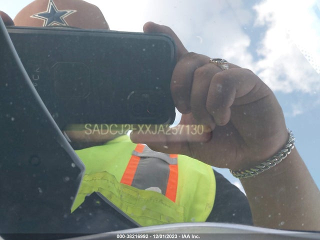 2018 JAGUAR F-PACE SADCJ2FXXJA257130 Photo 8