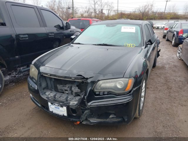 2C3CCAAG3EH212839 Chrysler 300