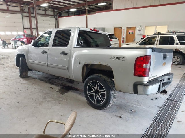 2013 CHEVROLET SILVERADO 1500 LT VIN: 3GCPKSE76DG110028